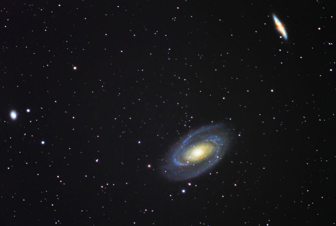 Foto: Alan Ćatović/ Galaksije M81 ("Bodeova" galaksija) i M82 (galaksija "Cigara") - sudarale su se u davnoj prošlosti, a udaljene su od nas oko 12 miliona svjetlosnih godina u pravcu sazviježđa Veliki Medvjed. Iz BiH se vide tokom cijele godine. Slikano iz Miševića.